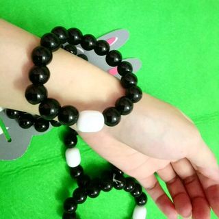 chuỗi đeo tay phong thủy hạt đá đen 12li