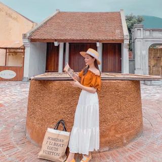 Set Áo Bẹt Vai Và Chân Váy Phom Maxi