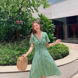 Đầm Maxi Cột Nơ Phần Ngực Tay Loe