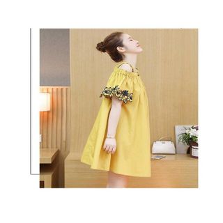 Đầm bầu suông phối tay thêu hoa có 2 màu vàng chanh và trắng