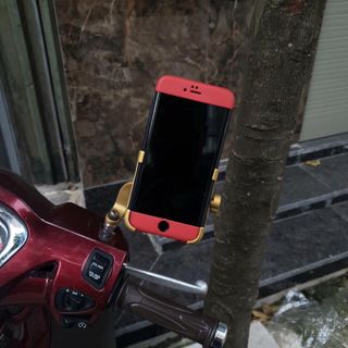 Kẹp điện thoại trên xe máy mã C2