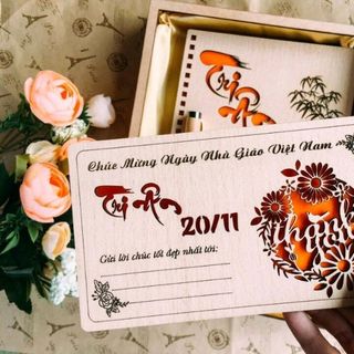 thiệp gỗ 2011