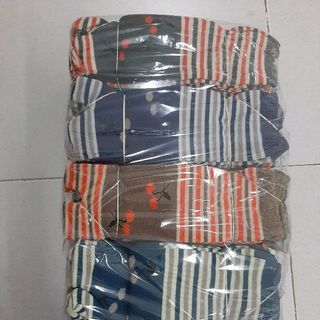 Nhà máy vớ nữ 2 vớ bán buôn 3000 vnd / đôi số lượng 2000 đôi