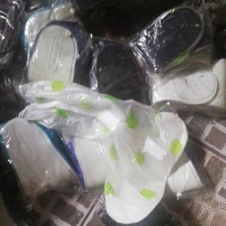 bọc giày đi mưa