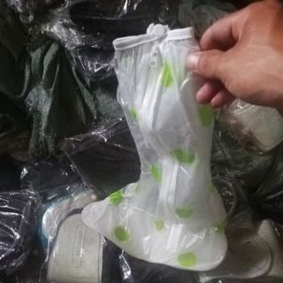 bọc giày đi mưa