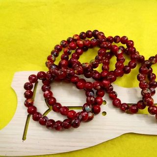 chuỗi đeo tay phong thủy 8li màu như hình