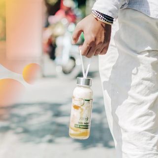 CHAI THỦY TINH CÓ DÂY XÁCH 300