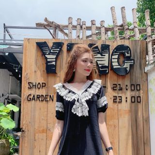 Đầm Xuống Phối Ren Đuôi Cá