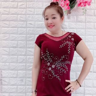 Đầm trung niên kết cườm