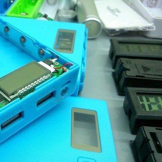 Box sạc pin dự phòng 8 cell
