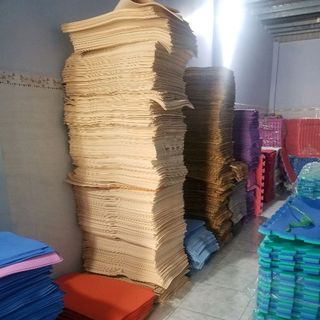 mút xốp 2 ly
