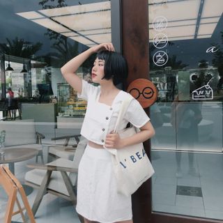 Set Áo Sơ Mi Phối Nút Gỗ Chân Váy