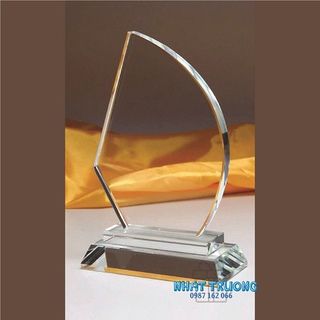 cánh buồm pha lê