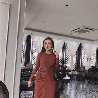 Đầm Body Dài Tay Xoắn Eo