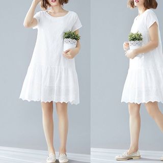 đầm ren trắng banydoll