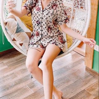 BỘ NGỦ PIJAMA ĐÙI LỤA CON CHÓ 9080
