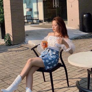 Áo Kiểu Bẹt Vai Phối Lưới