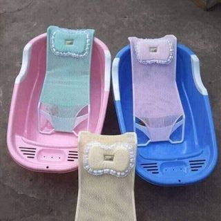 Lưới tắm có gối cho bé