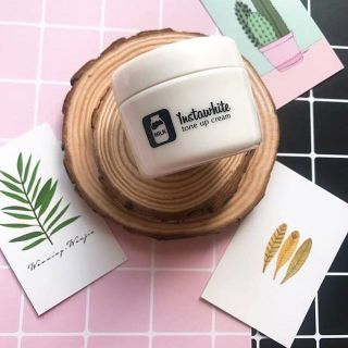 Kem nâng tone da làm trắng tức thì Meishoku Instawhite 50g