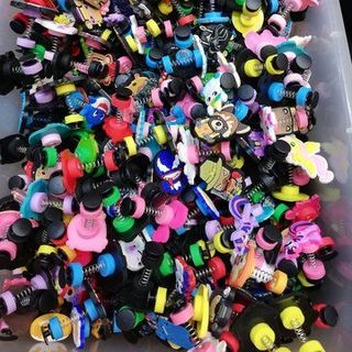 STICKER 2D 3D JITBITZ LÒ XO 2D gắn dép crocs giá sỉ​ giá sỉ số lượng lớn