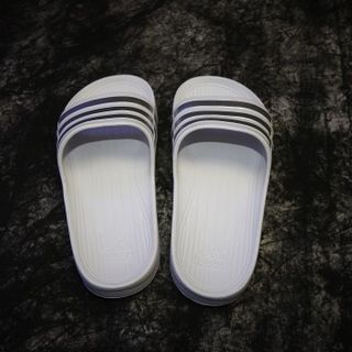 Dép Đúc 3 Sọc 09