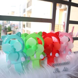 Quạt bóp tay hình thú