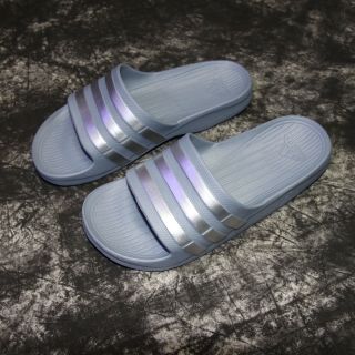 Dép Đúc 3 Sọc 28