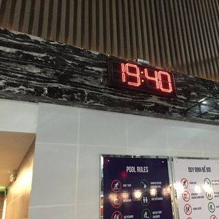 Đồng hồ led treo tường Bể bơi - CTY TNHH LZ Management Tập thể hình