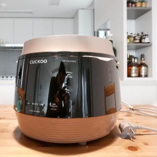 NỒI CƠM ÁP SUẤT ĐIỆN TỬ CUCKOO CRP-QS1010FG