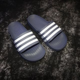 Dép Đúc 3 Sọc 18