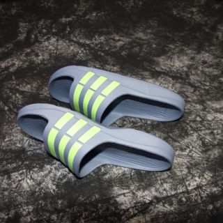 Dép Đúc 3 Sọc 03