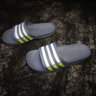 Dép Đúc 3 Sọc 20