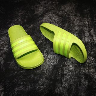 Dép Đúc 3 Sọc 23