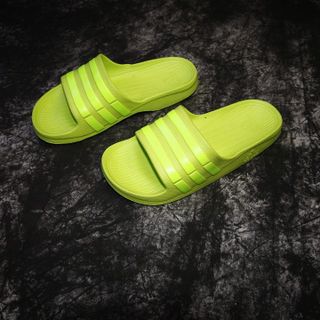Dép Đúc 3 Sọc 23