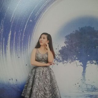 trang phục thiết kế cườm
