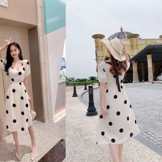 Đầm chấm bi tay phồng