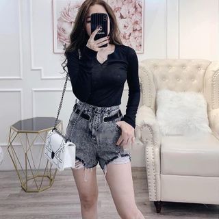 Áo len tăm cổ v đính cúc QC