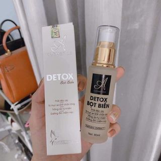 Rửa mặt bọt biển detox