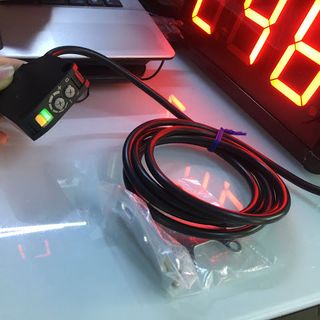 Bộ đếm sản phẩm LED 6 số - Cảm biến tia laser
