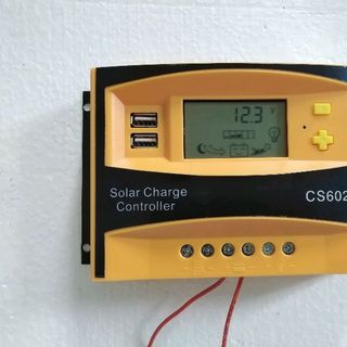 Điều khiển sạc pin mặt trời loại lớn cánh nhôm