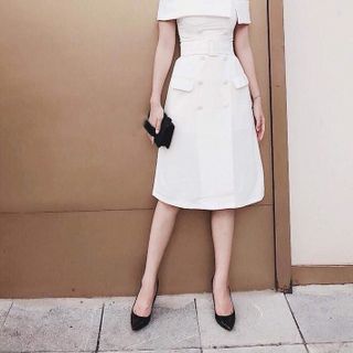 Đầm trễ vai nút bọc