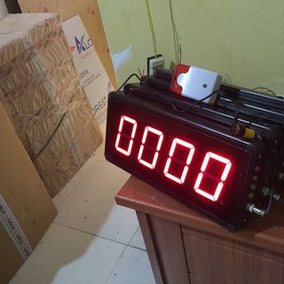 Bộ đếm sản phẩm 4 số led 4 inch có còi báo