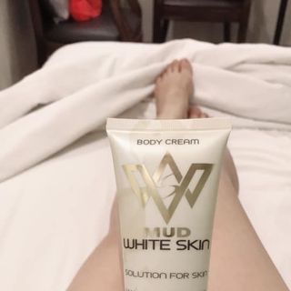 KEM TẮM CHỐNG NẮNG DƯỠNG TRẮNG DA MUD WHITE VYCHI