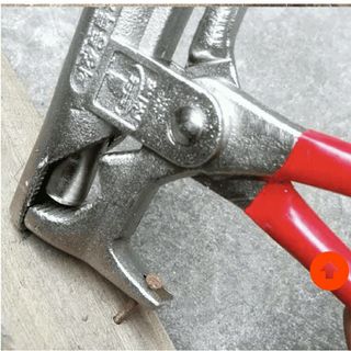 Búa trợ lực đóng đinh