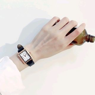 Đồng hồ nữ dây da mặt vuông