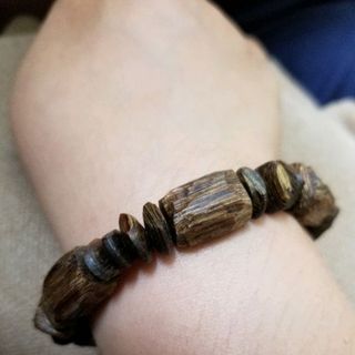 Vòng tay trầm hương sánh chìm - SP1