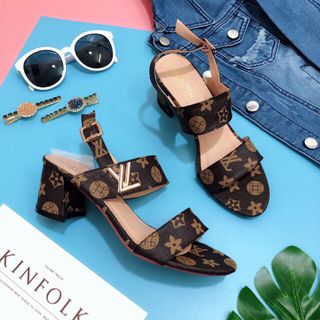 Giày sandal