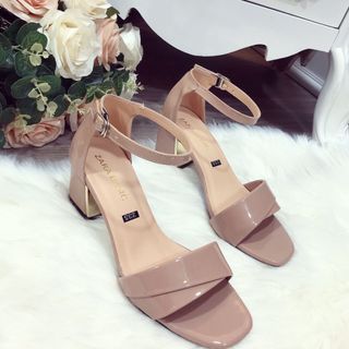 Giày sandal got vuông