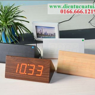 Đồng hồ Led gỗ để bàn - Hình tam giác Plus