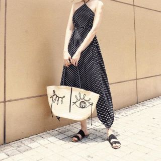 Đầm Maxi Cổ Yếm Đạn Lưng